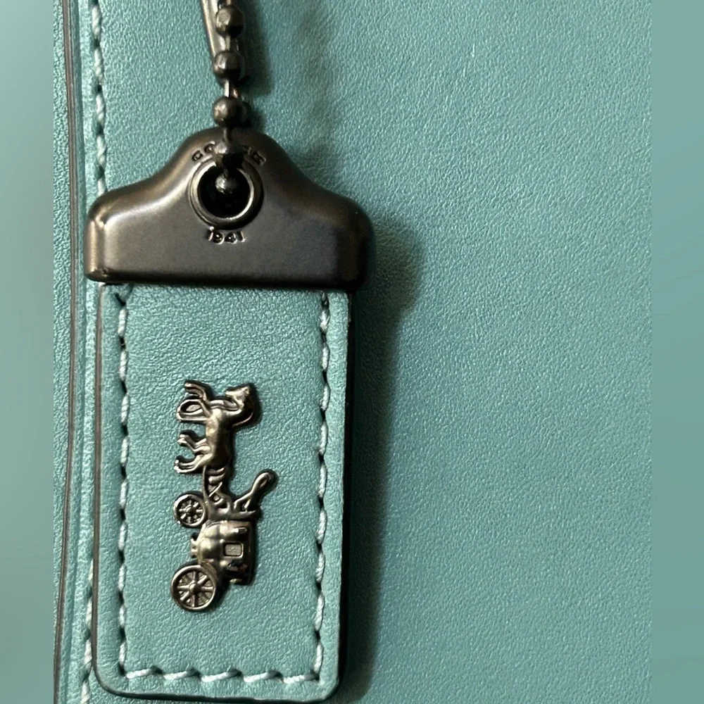 COACH 1941 Glovetanned Leather Clutch/Wristlet/Crossbody Bag in River Blue - Picture 4 of 12